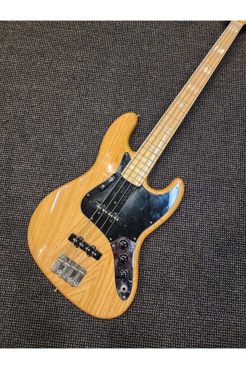 Preloved Fender American Vintage 74 Reissue Jazz Bass with Hard-Case