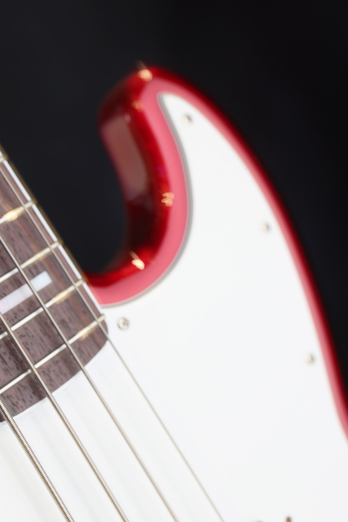Fender Made in Japan Traditional '70s Jazz Bass Candy Apple Red w/ Gigbag - Bass Centre Music Store Melbourne