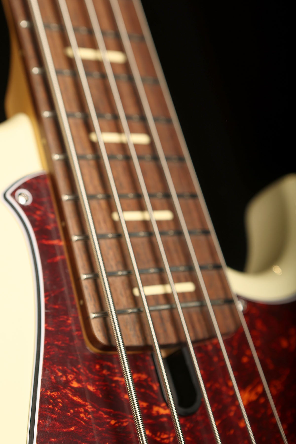 Yamaha BBP35 Vintage White, Made in Japan