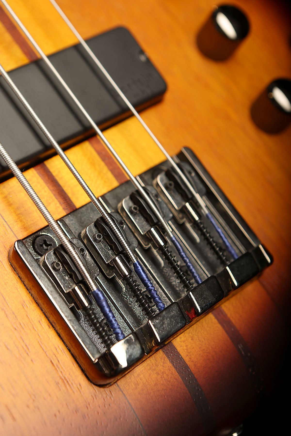 Preloved Ibanez SRF700 Fretless with genuine Ibanez hardcase