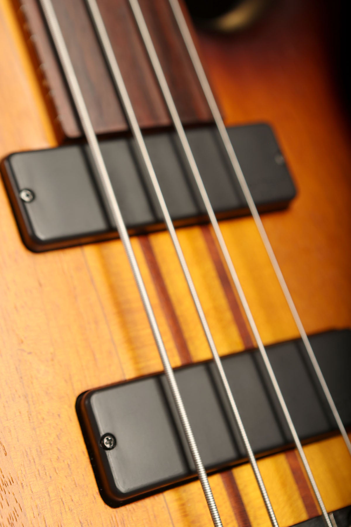 Preloved Ibanez SRF700 Fretless with genuine Ibanez hardcase