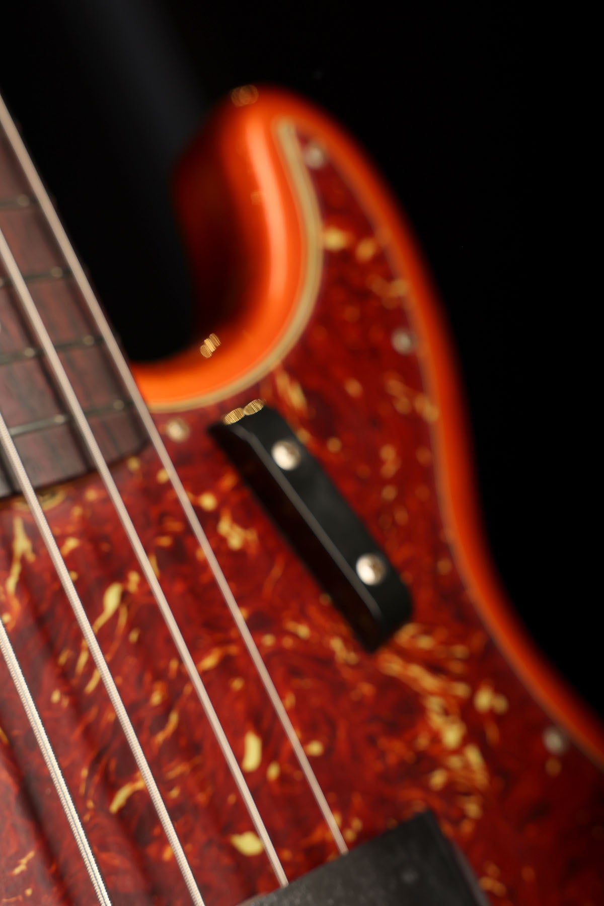 Fender Custom Shop 64 Precision Bass Candy Tangerine