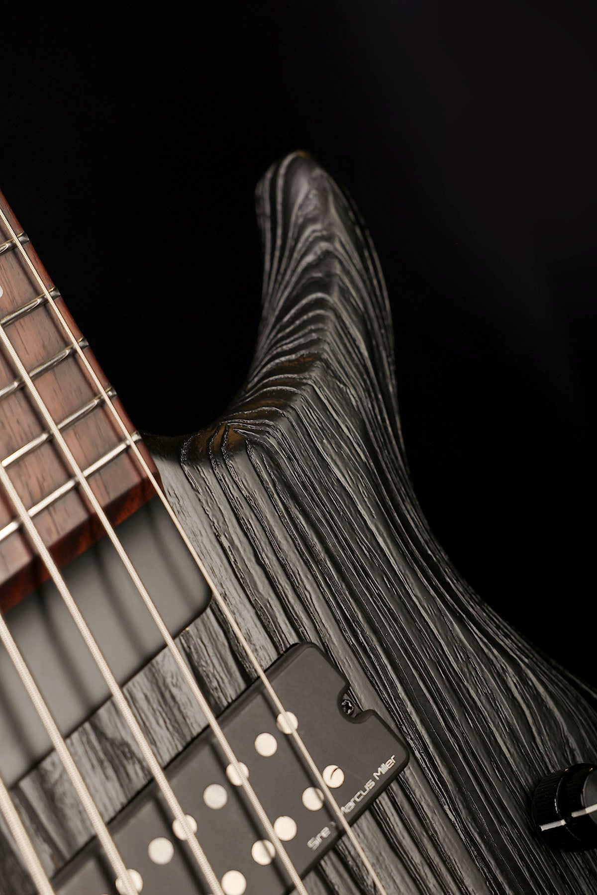 Sire MARCUS MILLER  M6 Headless Multiscale 5 String