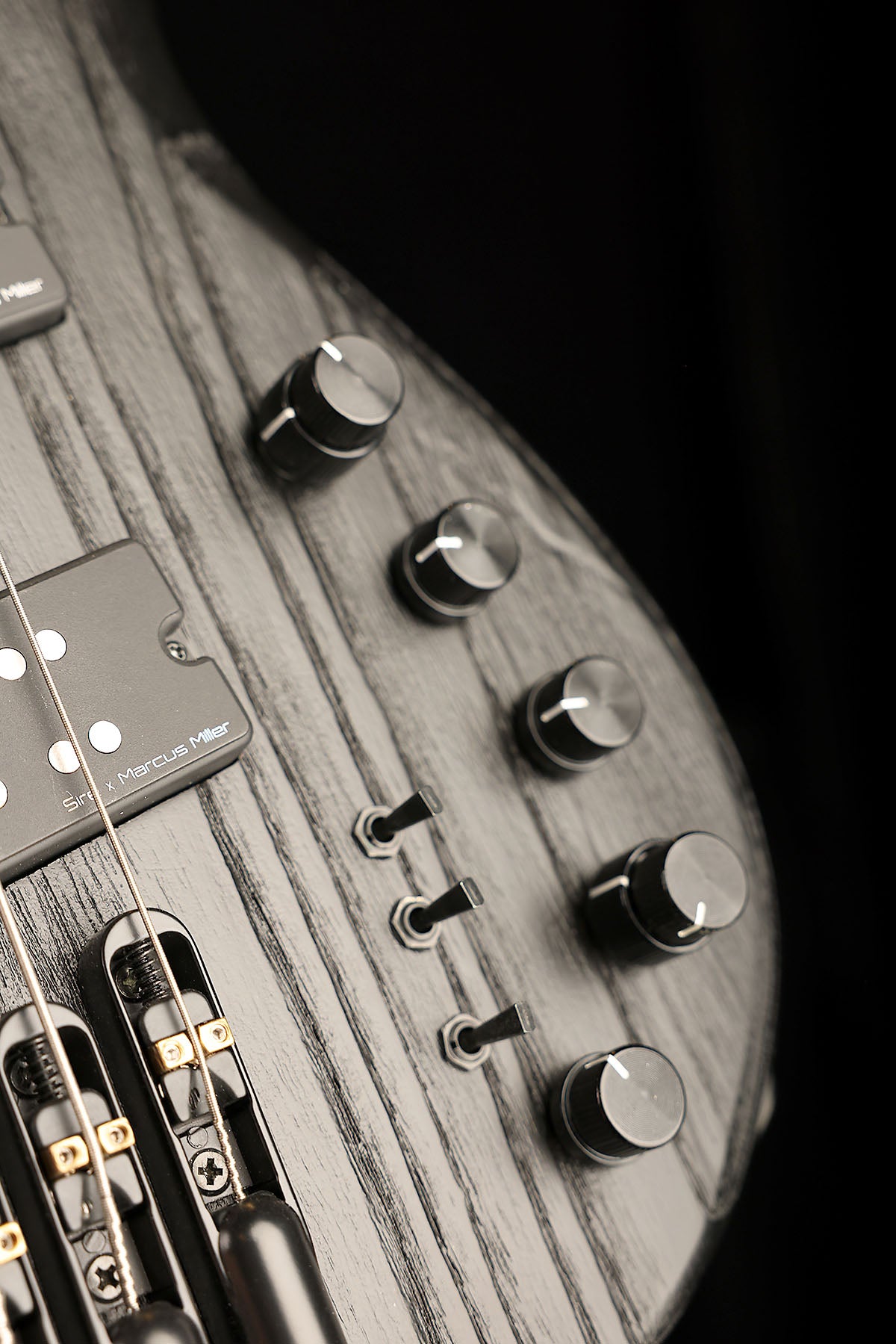 Sire MARCUS MILLER M6 Headless Multiscale 4 String