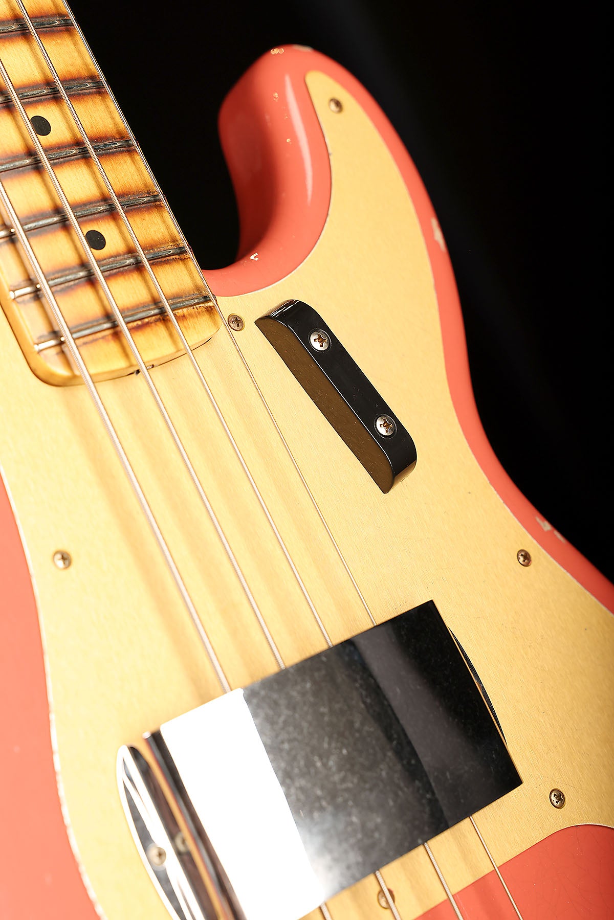 Fender Limited Edition "P" Jazz Bass Relic Tahitian Coral