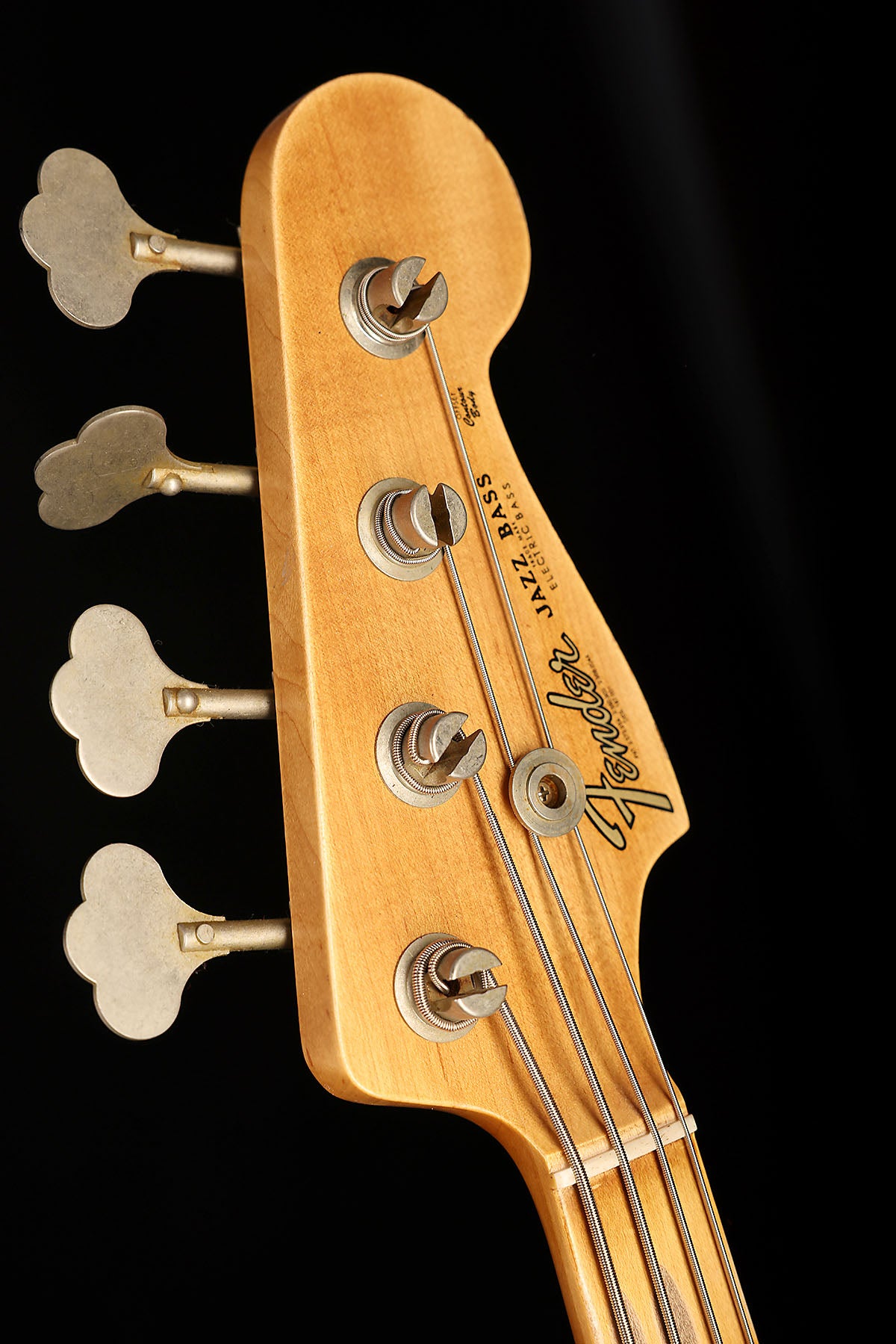 Fender Limited Edition "P" Jazz Bass Relic Tahitian Coral