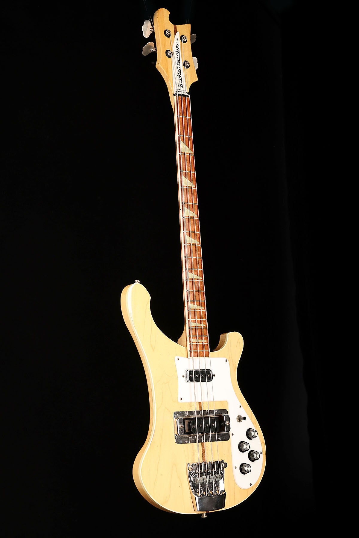 Preloved 1973 Rickenbacker 4001 Mapleglo w/case