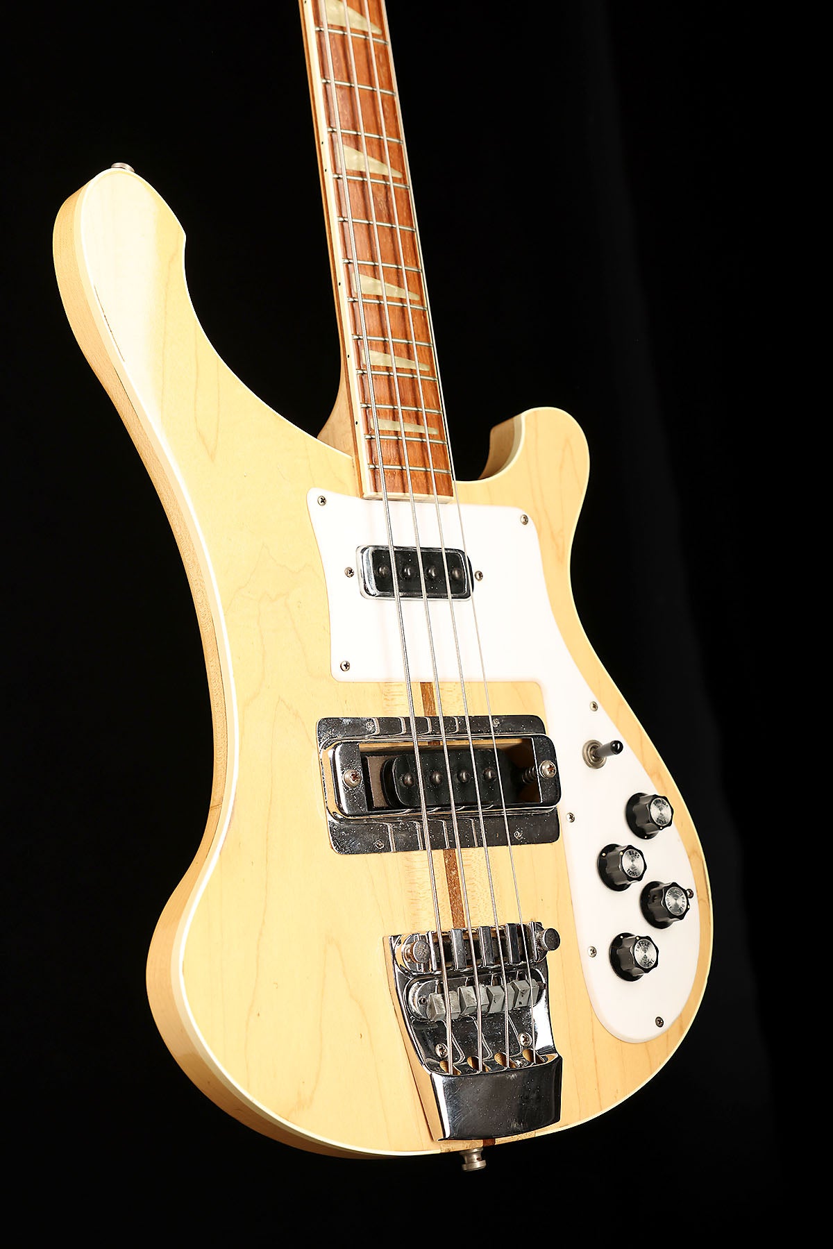 Preloved 1973 Rickenbacker 4001 Mapleglo w/case