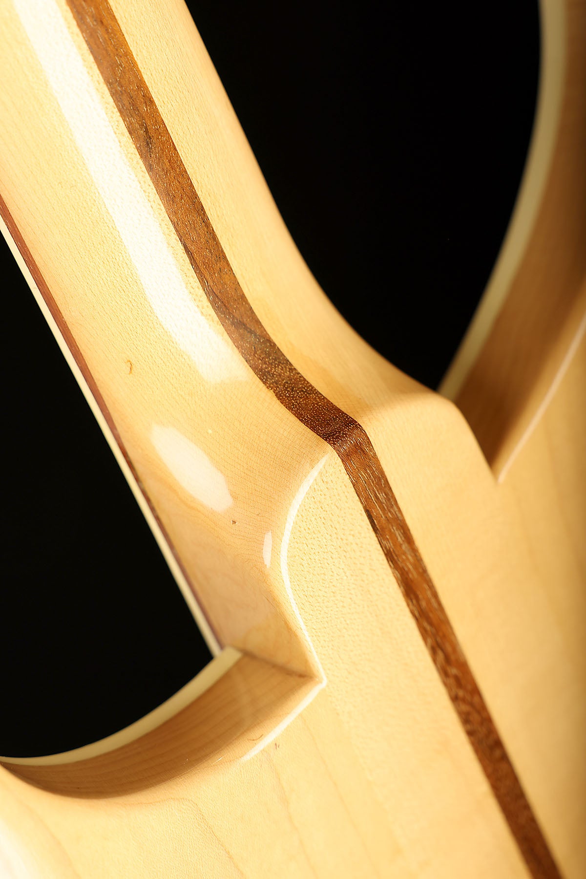 Preloved 1973 Rickenbacker 4001 Mapleglo w/case