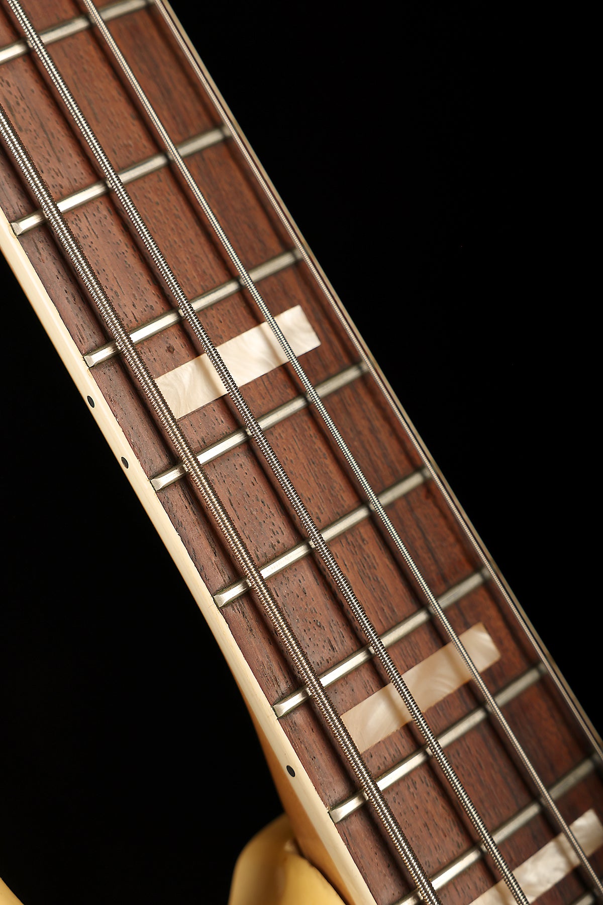 Preloved 1975 Fender Jazz Bass Olympic White w/case - Bass Centre Music Store Melbourne