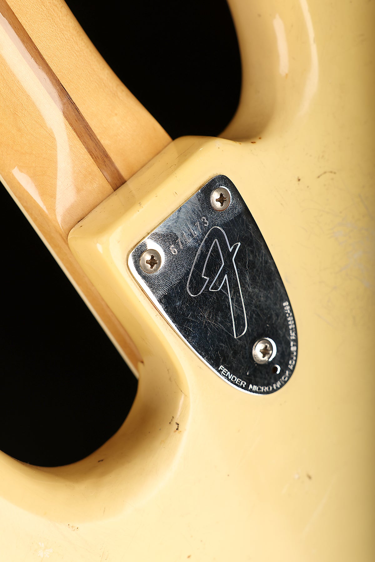 Preloved 1975 Fender Jazz Bass Olympic White w/case - Bass Centre Music Store Melbourne