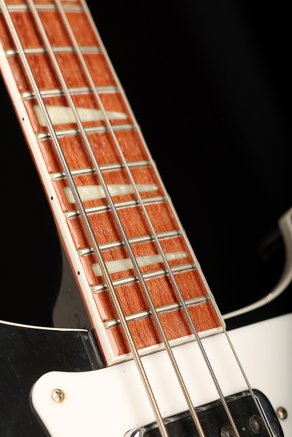 Preloved 2002 Rickenbacker 4003 Jetglo - Bass Centre Music Store Melbourne