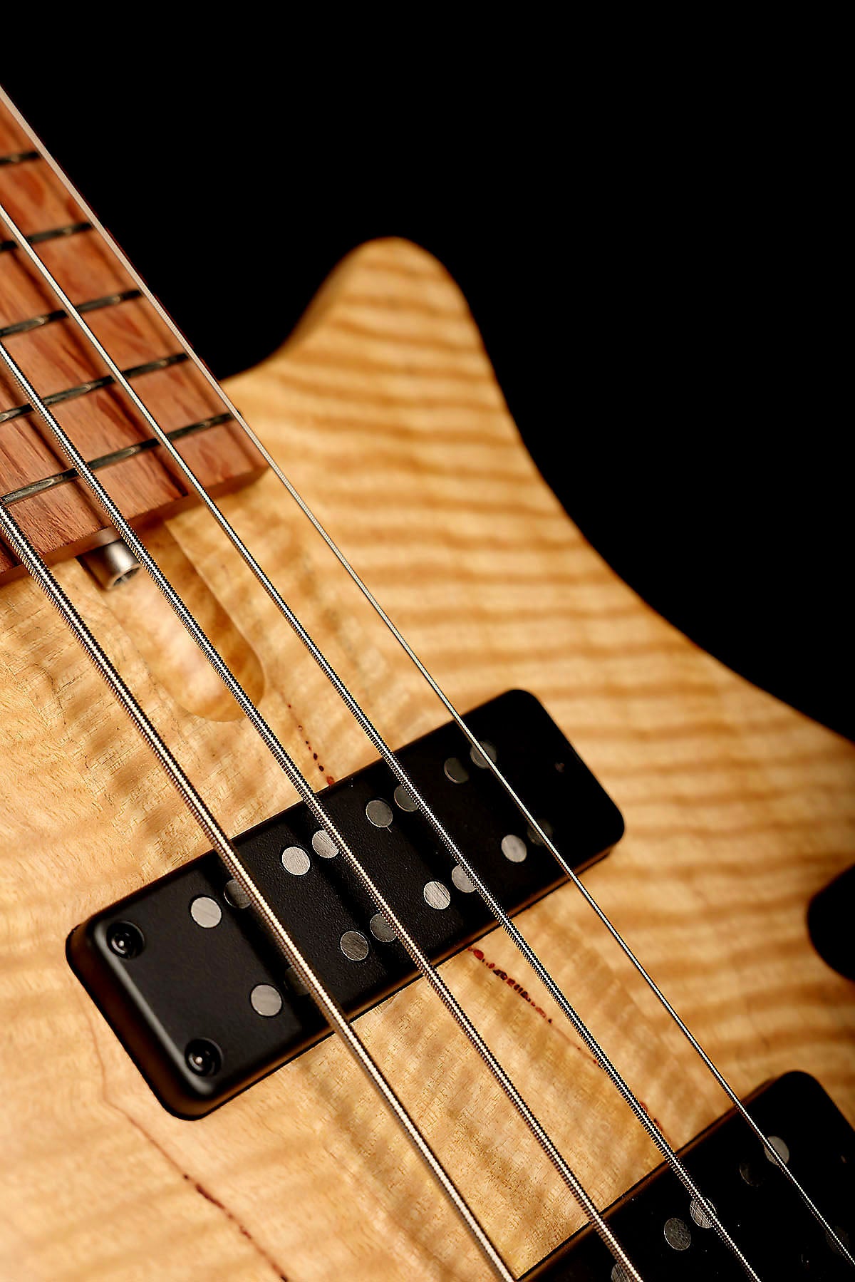 Cole Clark LLB4 Flamed Mountain Ash - Bass Centre Music Store Melbourne