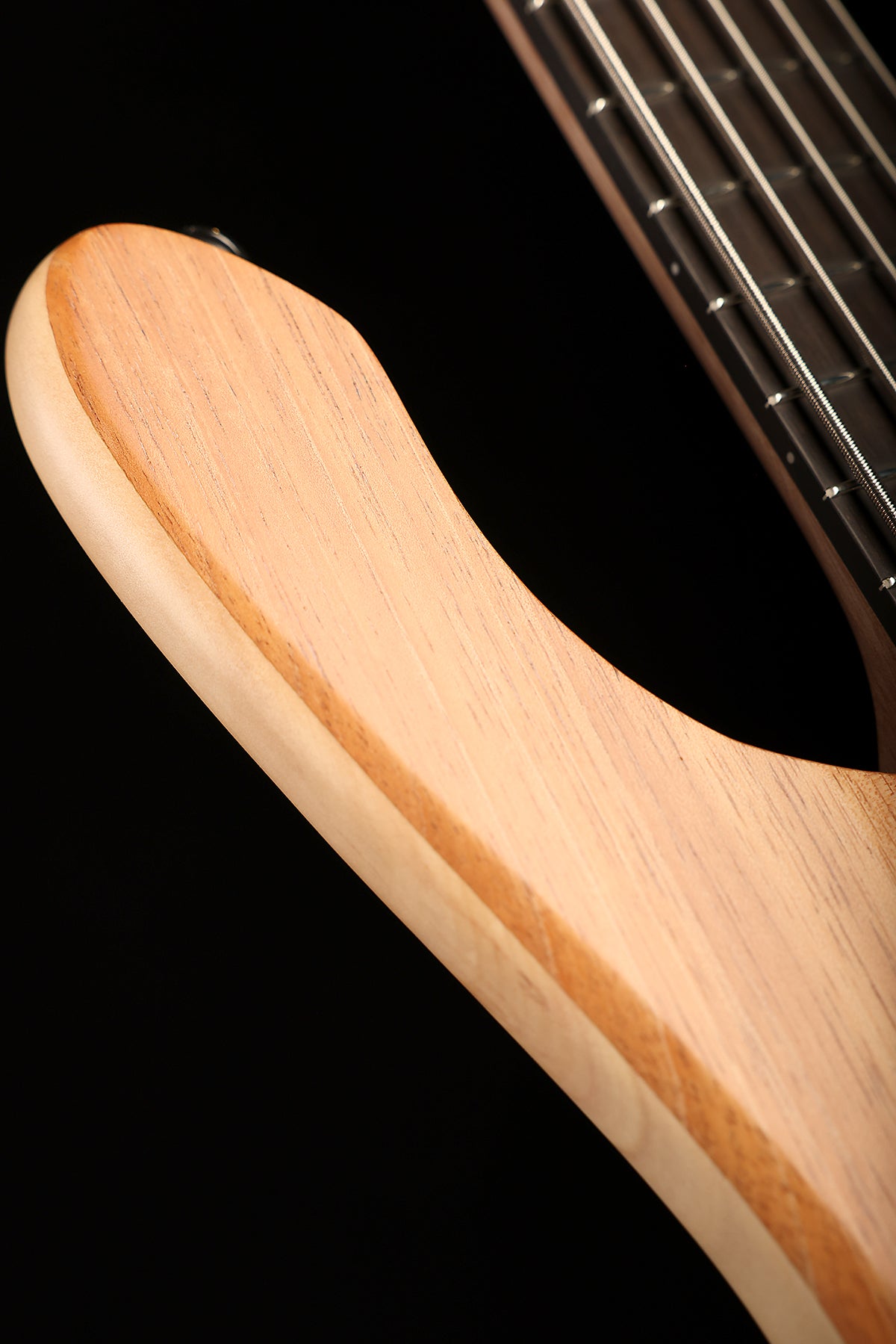 Cole Clark LL B5 Blackwood Top, Ebony - Bass Centre Music Store Melbourne