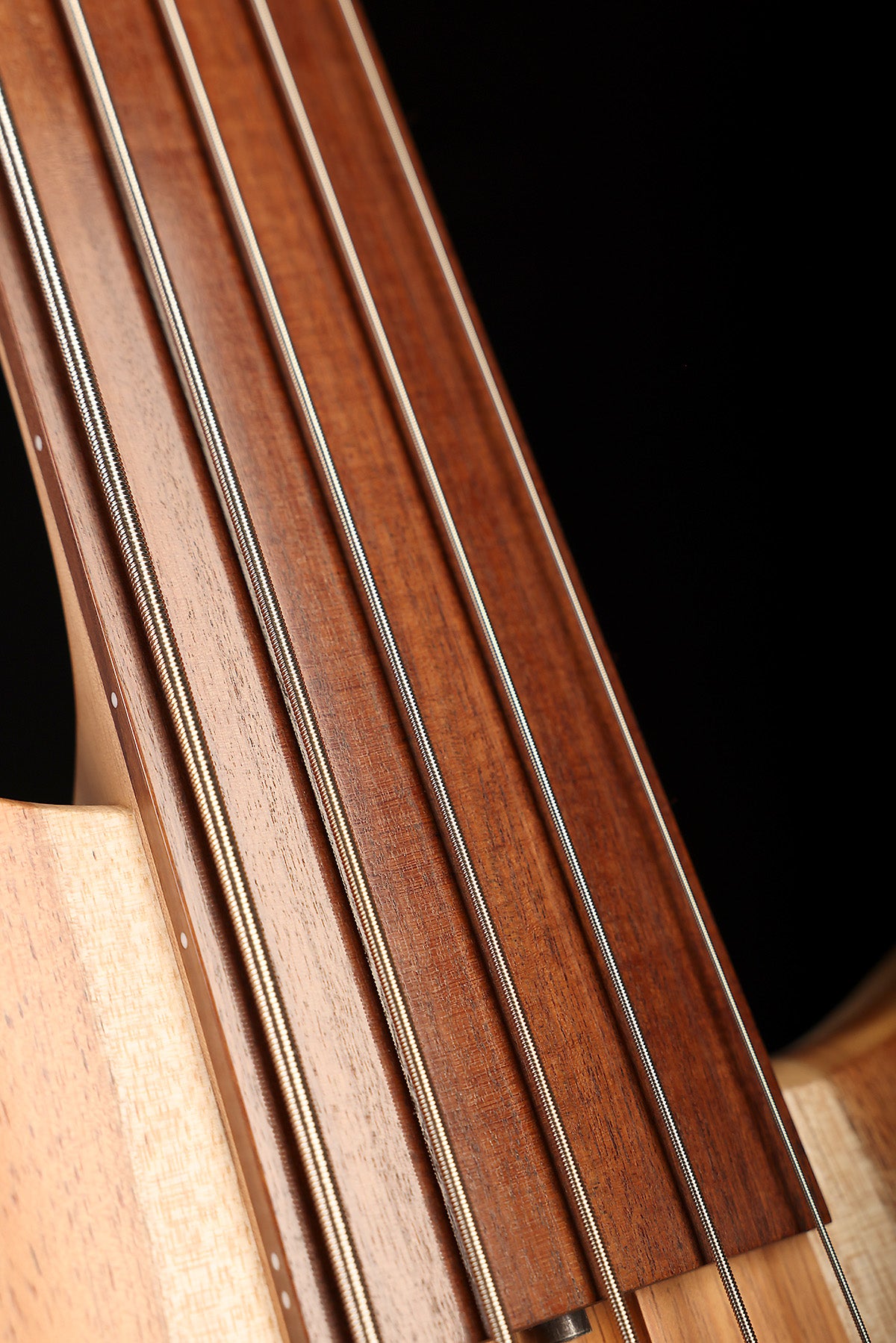 Cole Clark LL B5 Blackwood/Gidgee Fretless