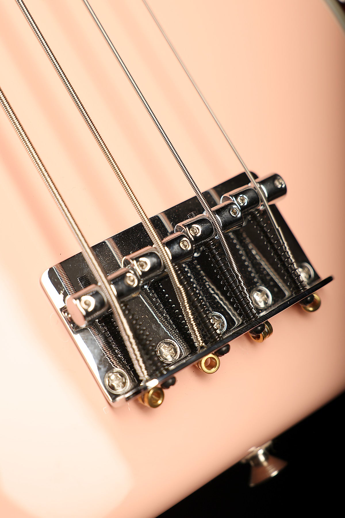 Fender Deluxe Player II Precision Shell Pink
