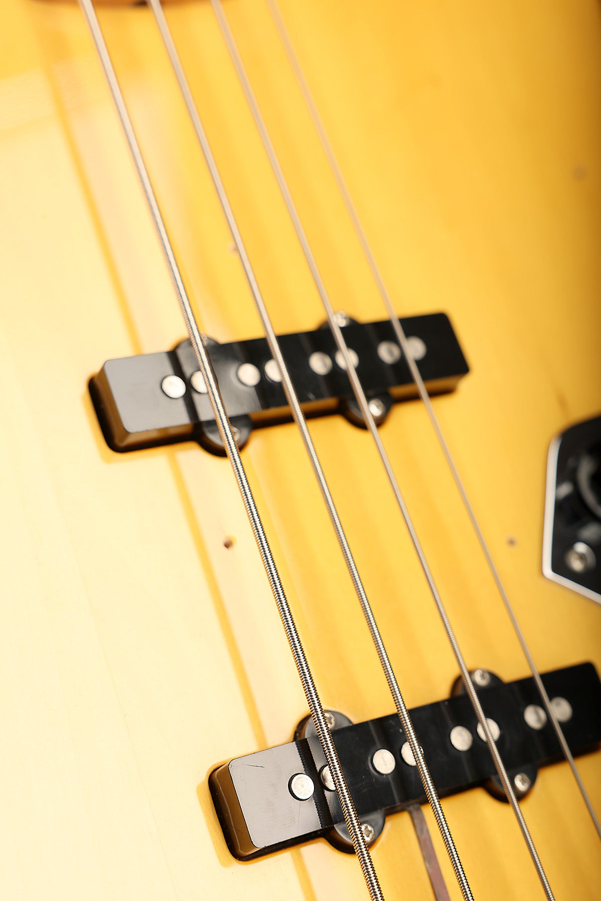 Preloved 2017 Fender Japan Tradition 60's Jazz Bass, Vintage Natural w/ Gig Bag
