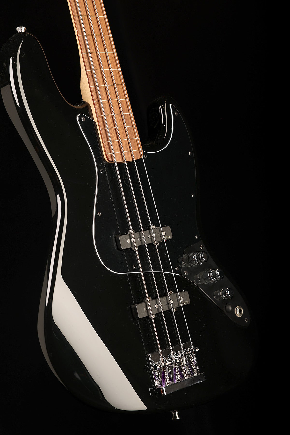 Preloved Fender Mexico Fretless Jazz with EMG pickups and Gig Bag