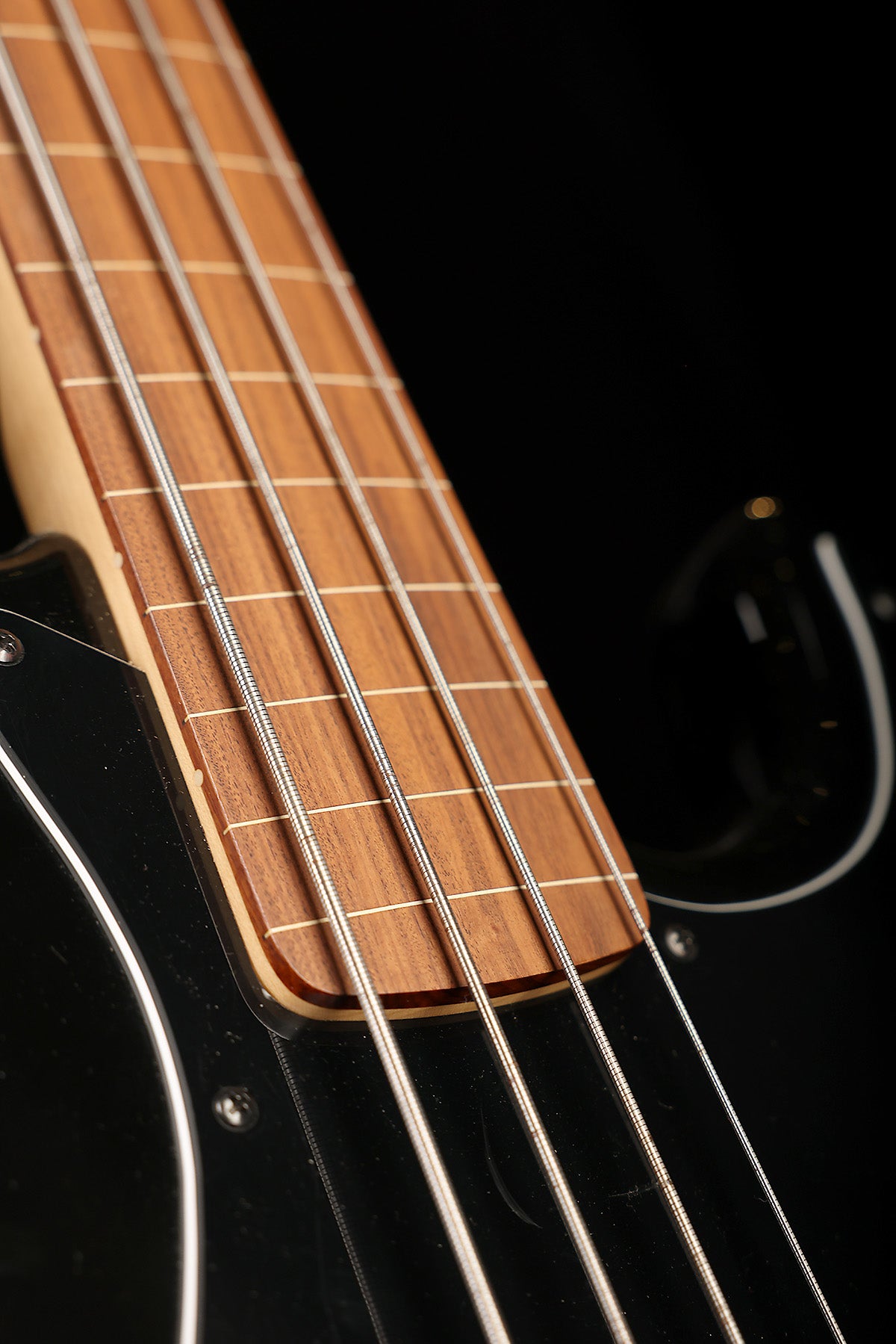 Preloved Fender Mexico Fretless Jazz with EMG pickups and Gig Bag