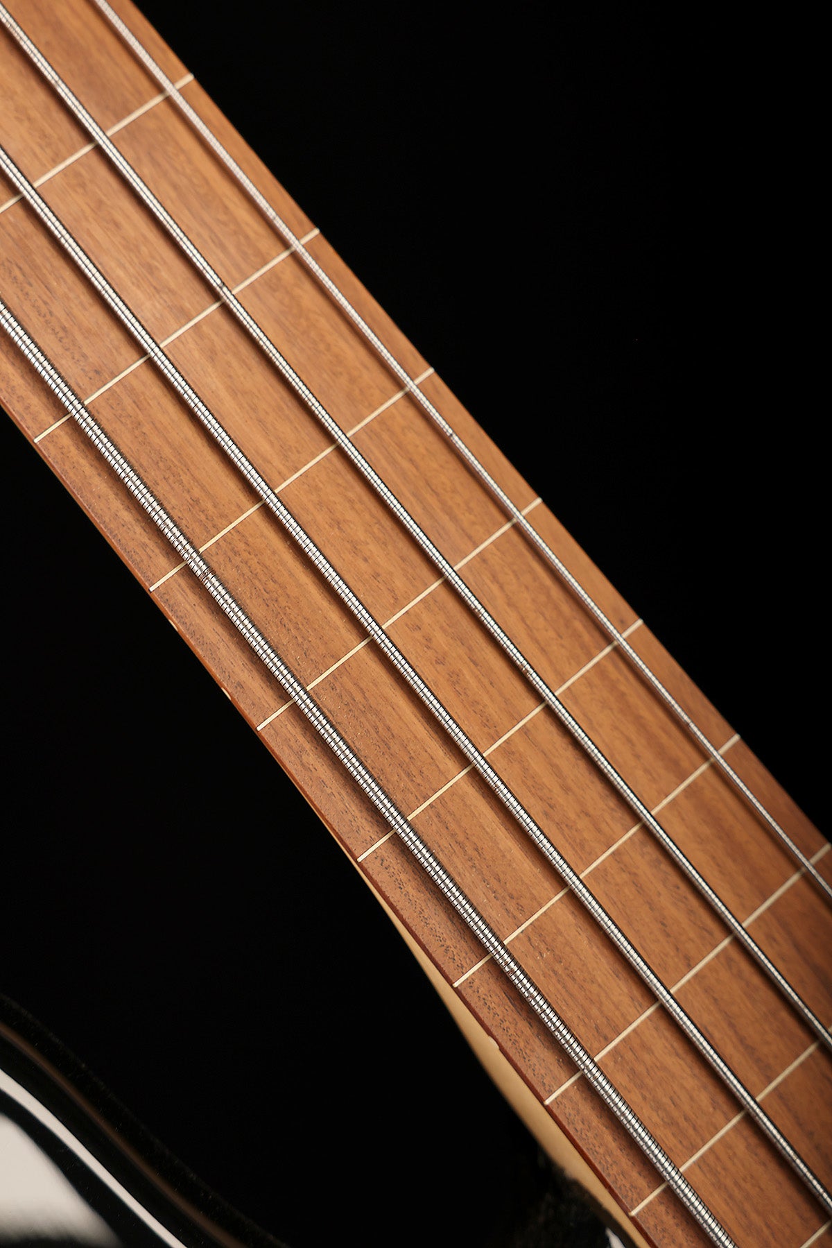 Preloved Fender Mexico Fretless Jazz with EMG pickups and Gig Bag