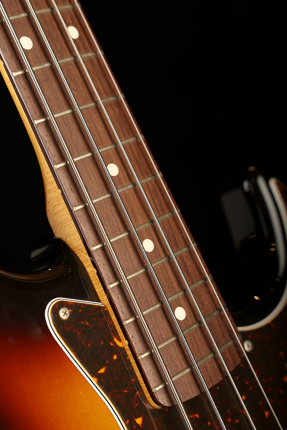 Preloved Fender Made in Japan Jazz 60's - with Case