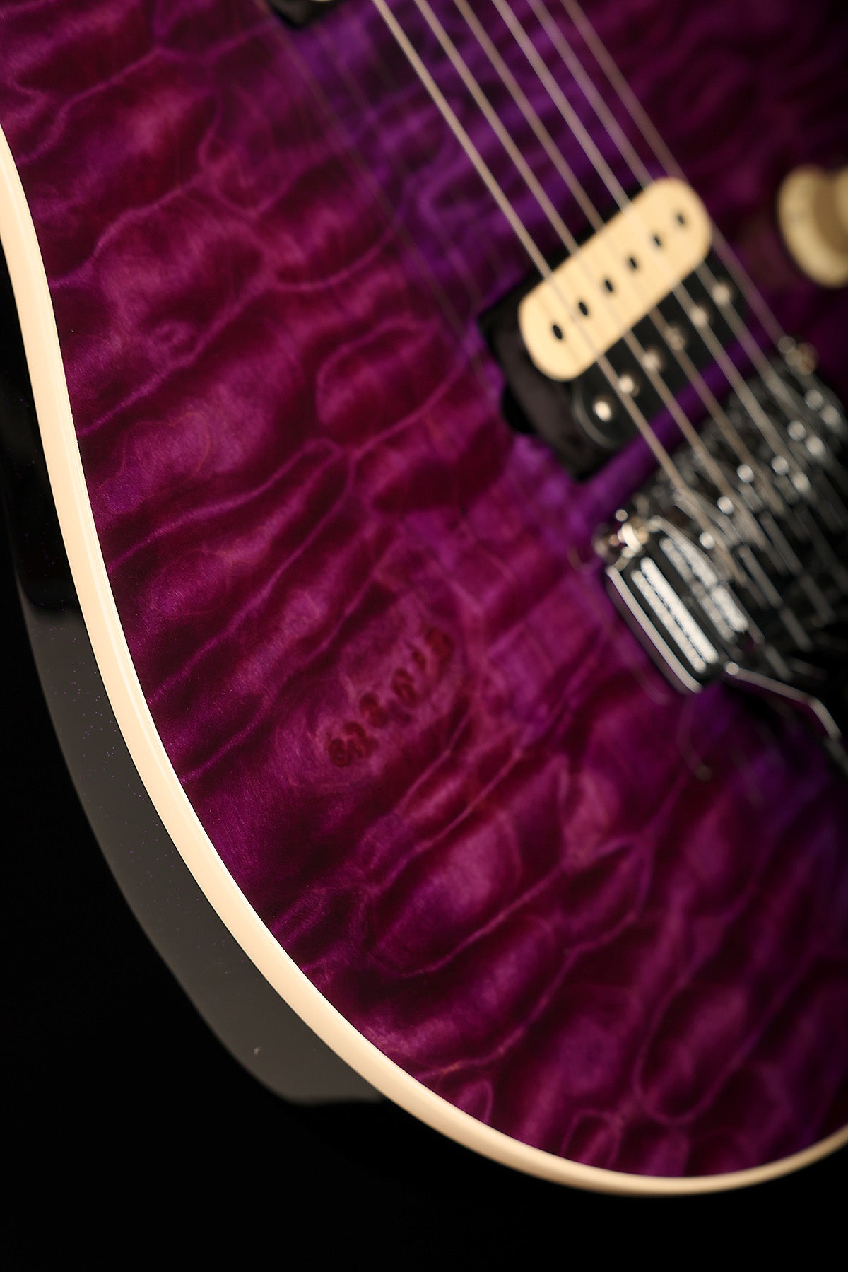 Ernie Ball Music Man 30th Anniversary Axis Trans Purple