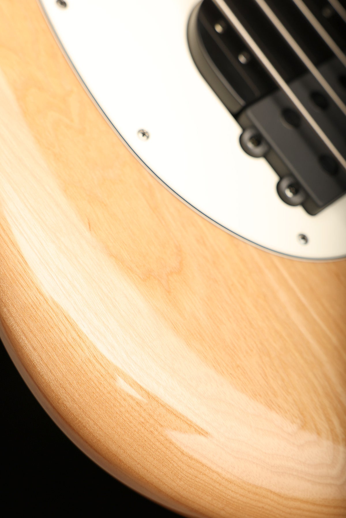 Ernie Ball Music Man Tim Commerford Stingray Natural