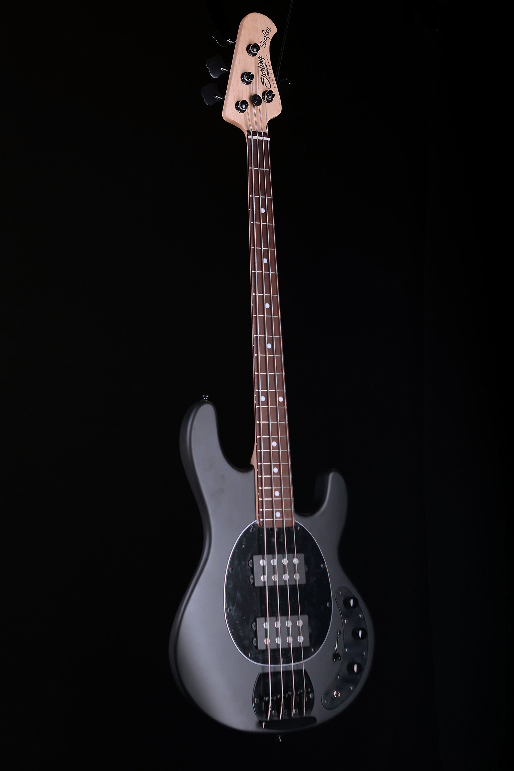 Kimberley スティングレイタイプのエレキベース Kimberley Stingray