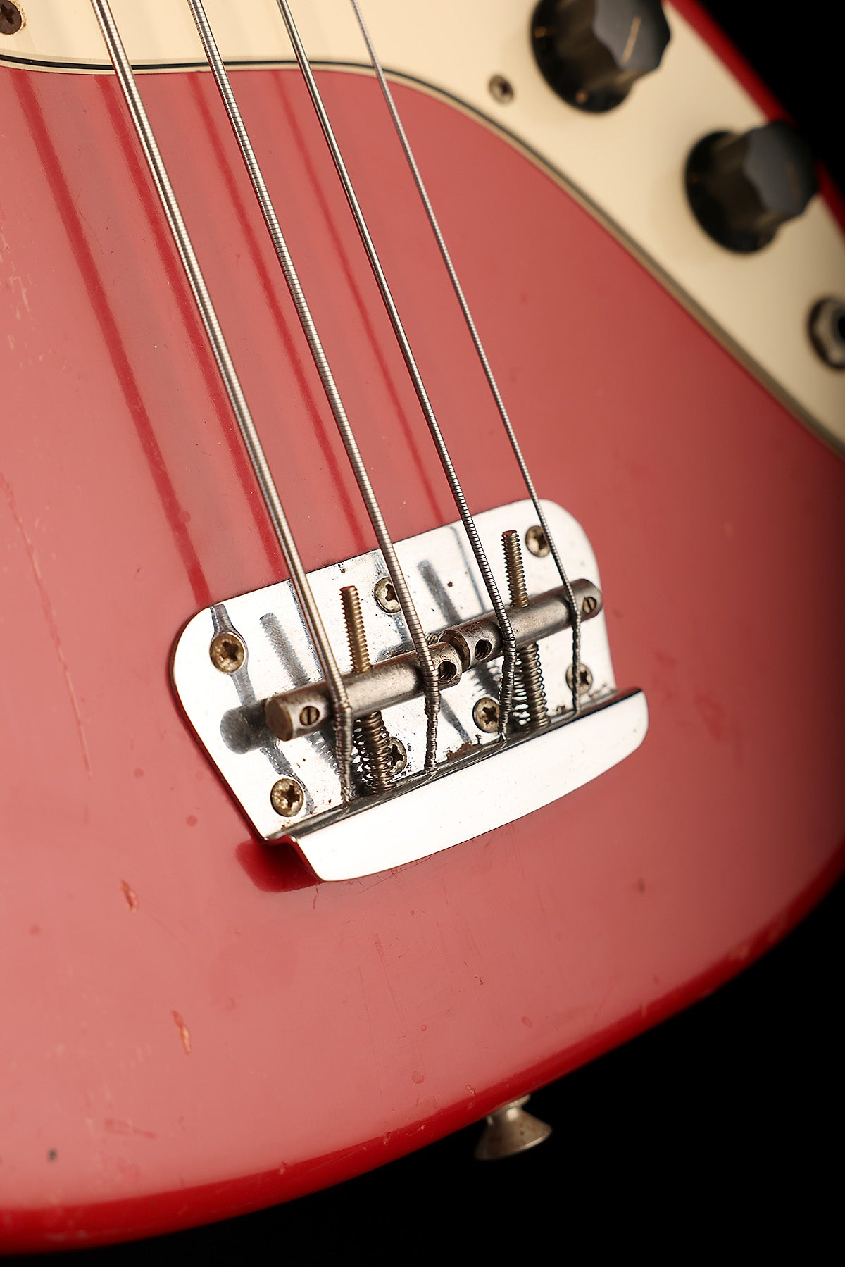 Preloved 1972 Fender Musicmaster Bass Dakota Red