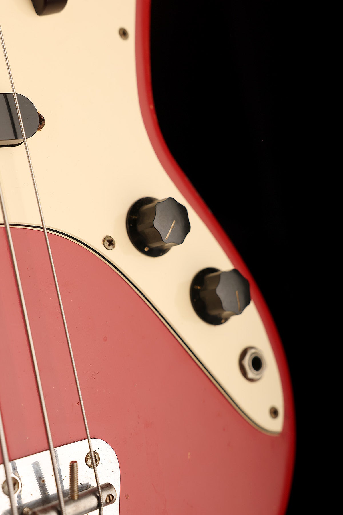 Preloved 1972 Fender Musicmaster Bass Dakota Red