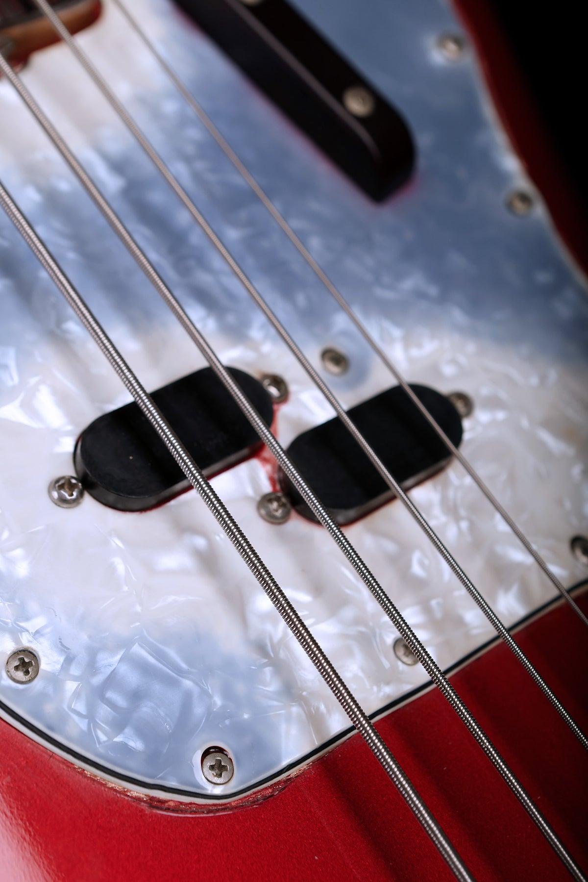 Preloved Fender 70&#39;s Mustang Candy Apple Red Competition Stripe w/case - Bass Centre Music Store Melbourne