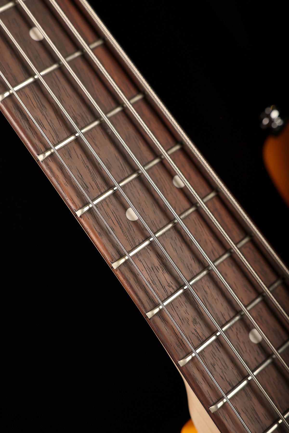 Sire Marcus Miller V3 5 String V2 Left Hand