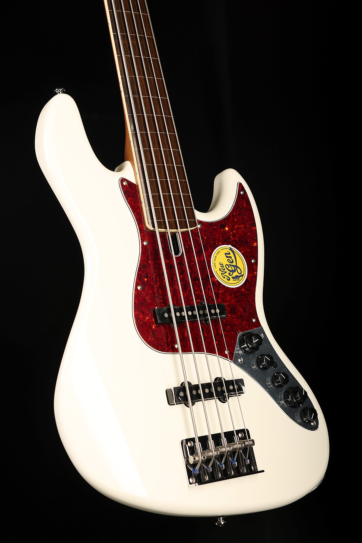 Sire Marcus Miller V7 New Gen 5 String Fretless