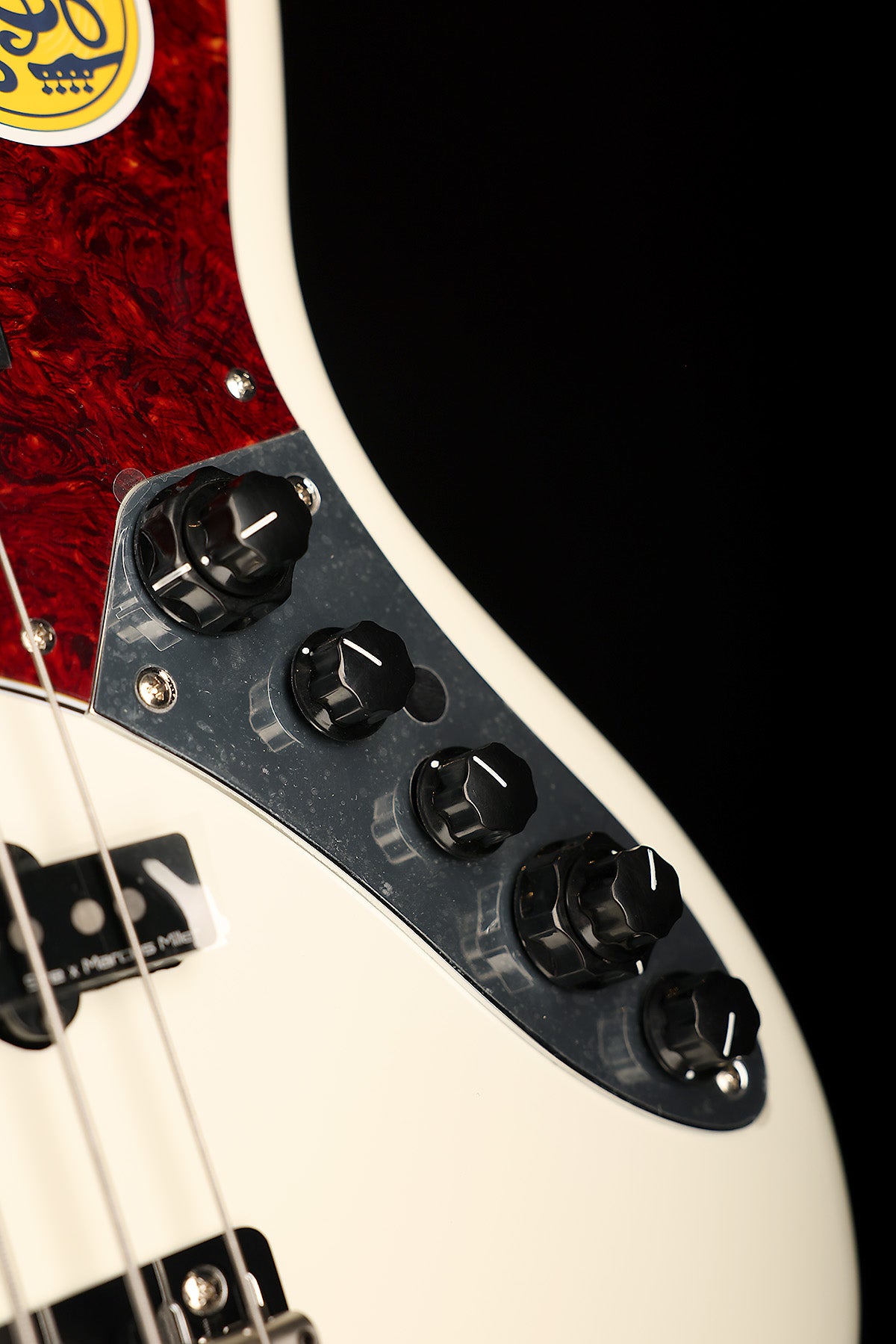 Sire Marcus Miller V7 New Gen 5 String Fretless