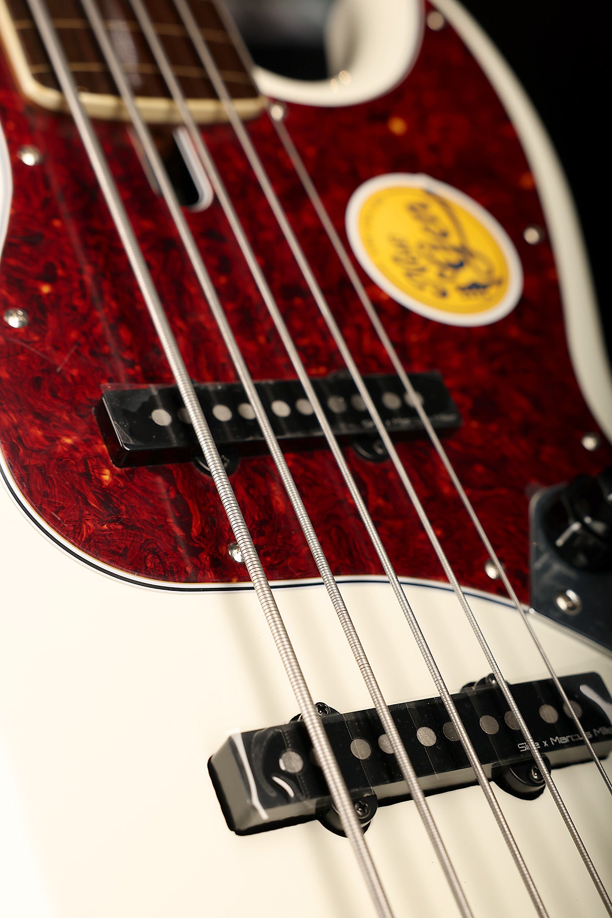 Sire Marcus Miller V7 New Gen 5 String Fretless
