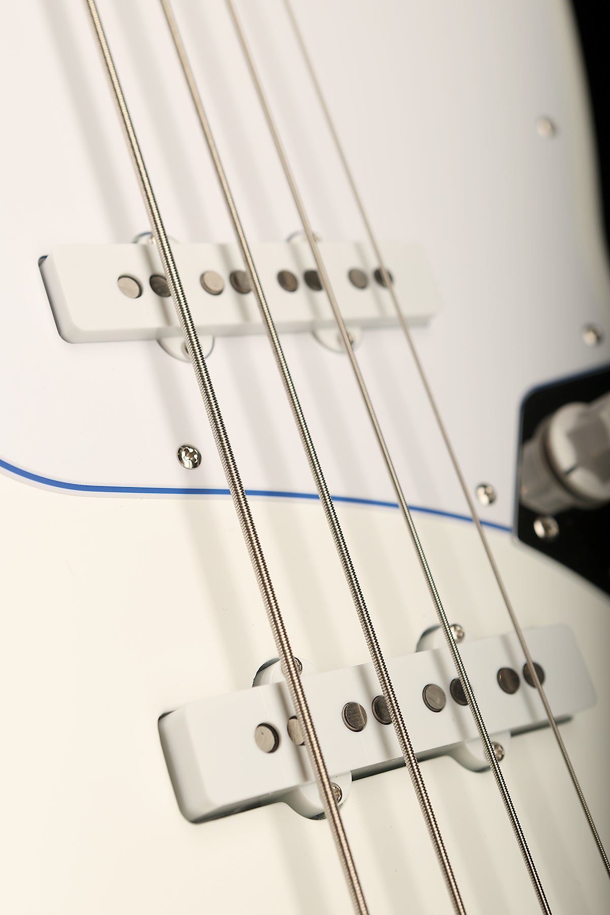 FENDER Made in Japan Limited Hybrid II Jazz Bass®, Blanc