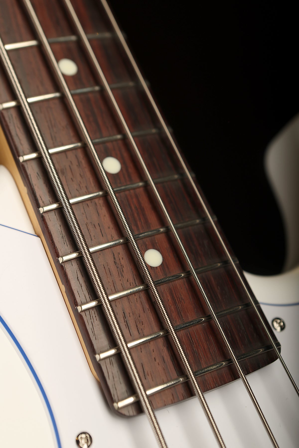 FENDER Made in Japan Limited Hybrid II Jazz Bass®, Blanc