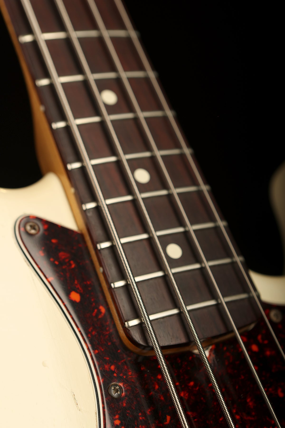 Preloved 1998 Fender Custom Shop 1960 Jazz Bass &#39;Cunetto&#39; Relic Olympic White w/case