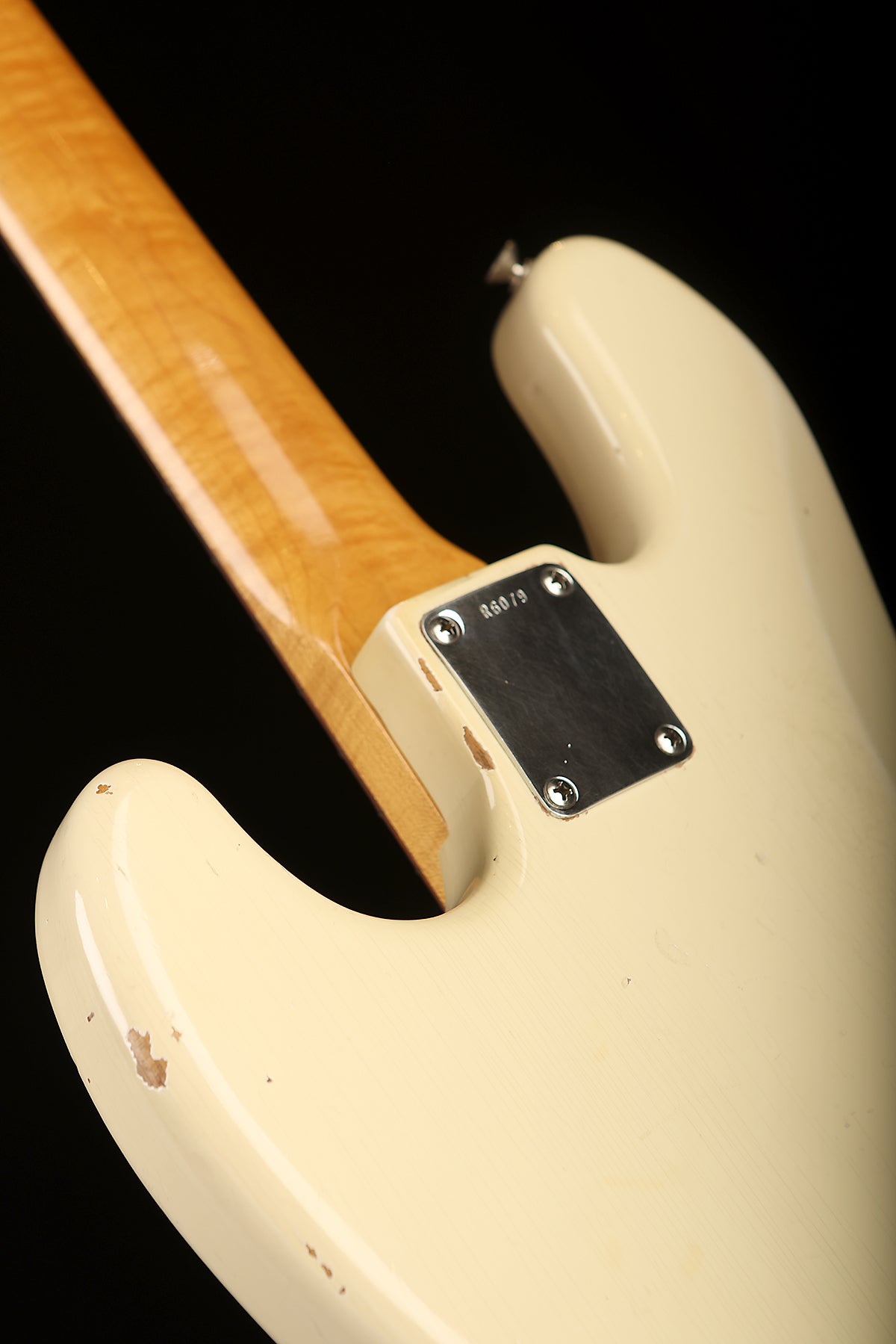 Preloved 1998 Fender Custom Shop 1960 Jazz Bass &#39;Cunetto&#39; Relic Olympic White w/case