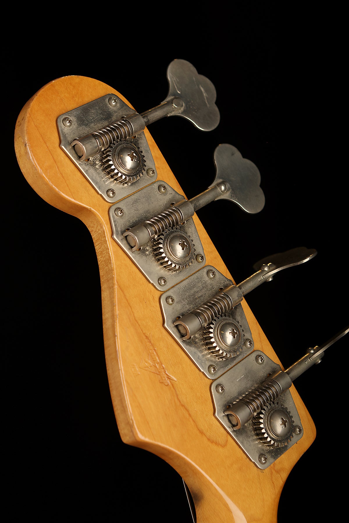 Preloved 1998 Fender Custom Shop 1960 Jazz Bass &#39;Cunetto&#39; Relic Olympic White w/case