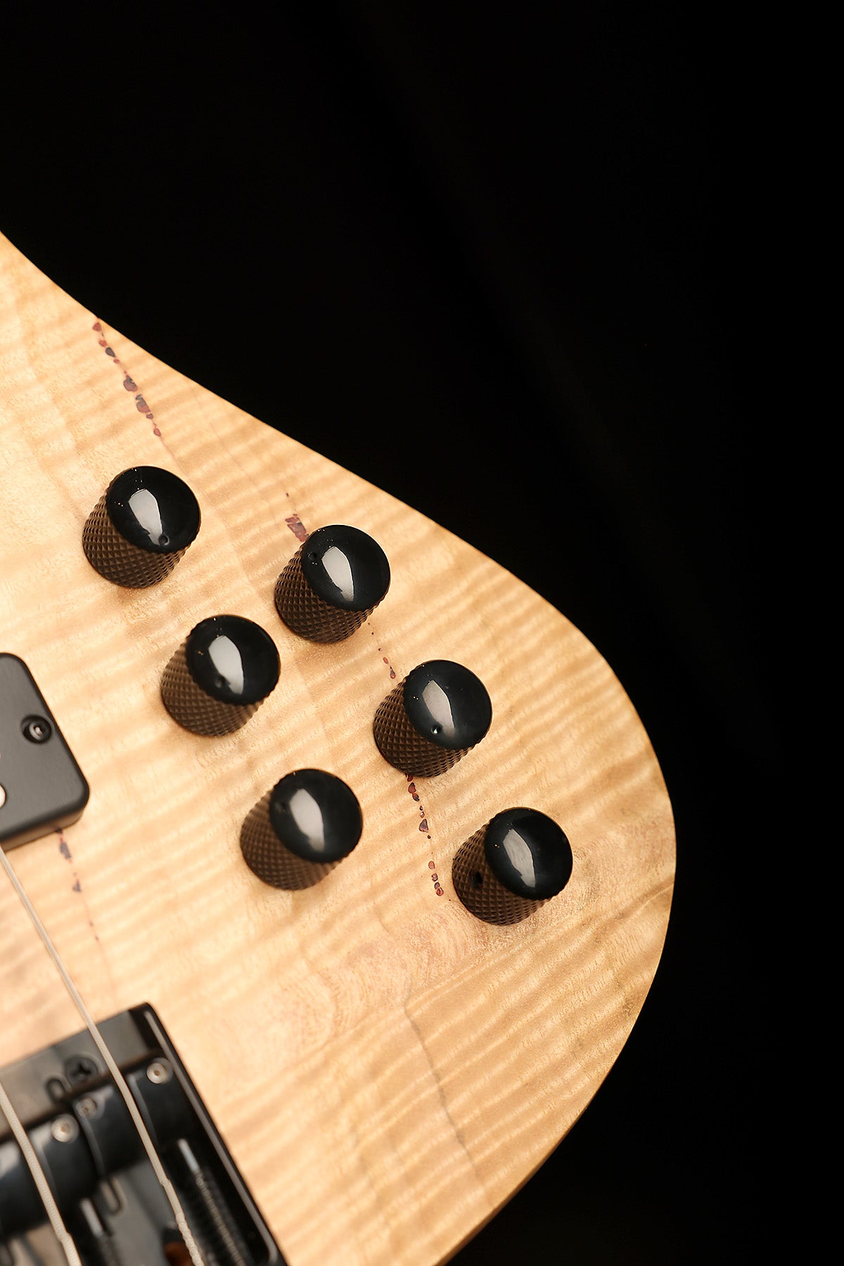 Cole Clark LLB4 Flamed Mountain Ash - Bass Centre Music Store Melbourne