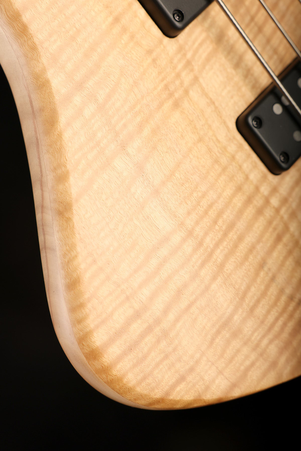 Cole Clark LLB4 Flamed Mountain Ash - Bass Centre Music Store Melbourne