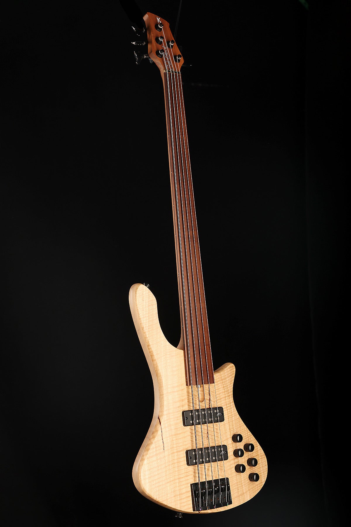 Cole Clark LL B5 Mountain Ash/Gidgee Fretless