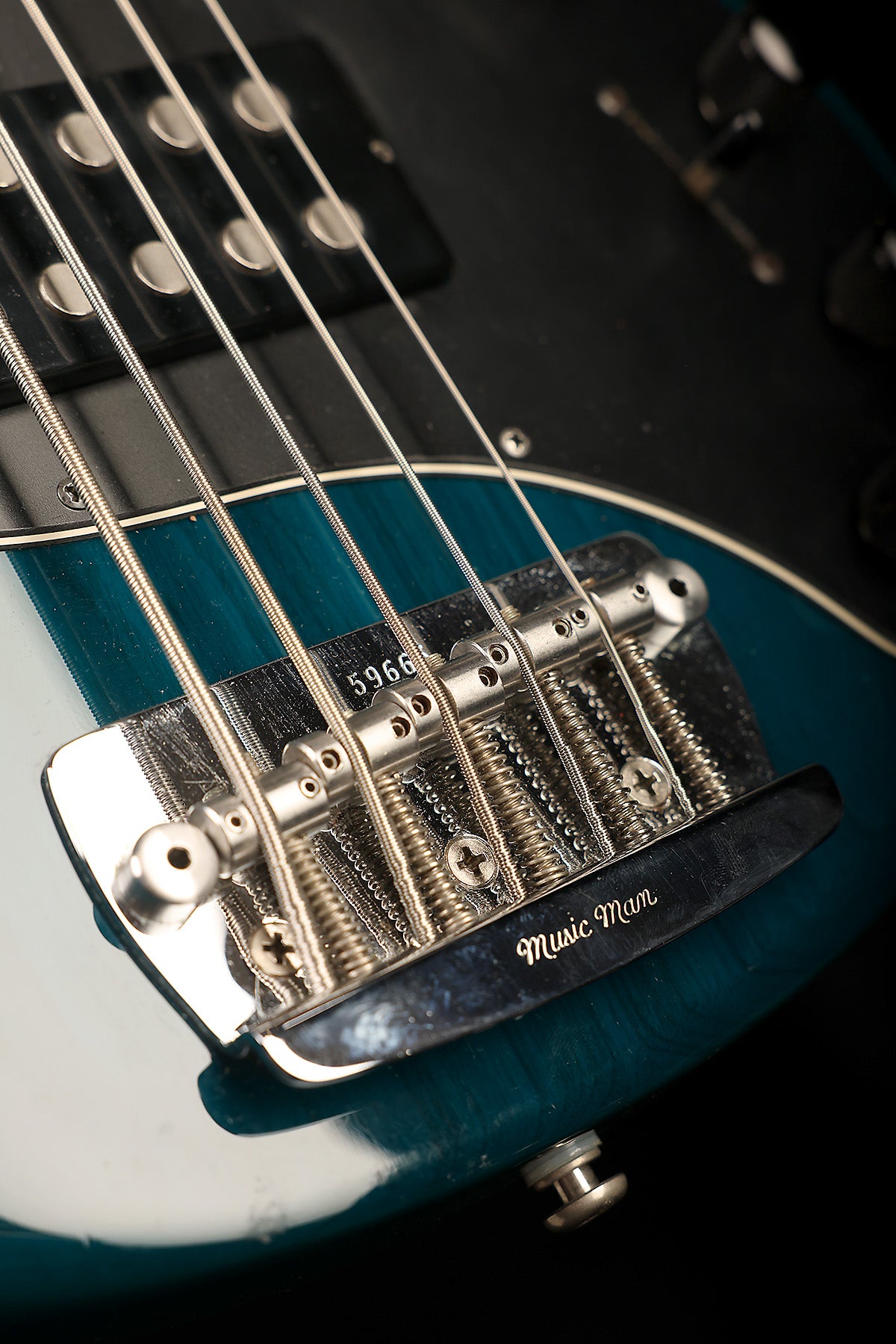 Preloved Erne Ball Music Man Stingray 5 Teal