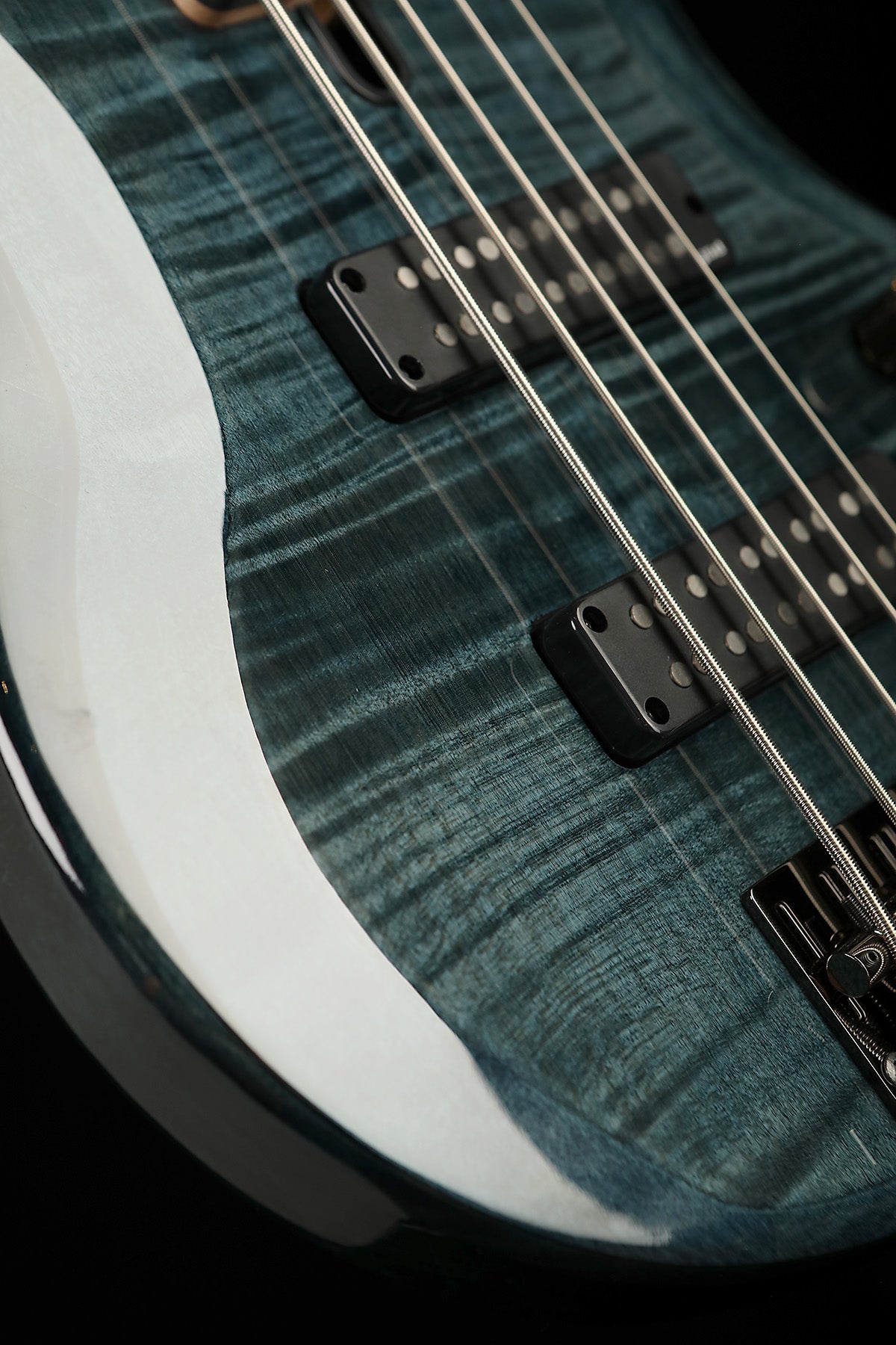 Yamaha TRBX605FM Indigo Blue - Bass Centre Music Store Melbourne