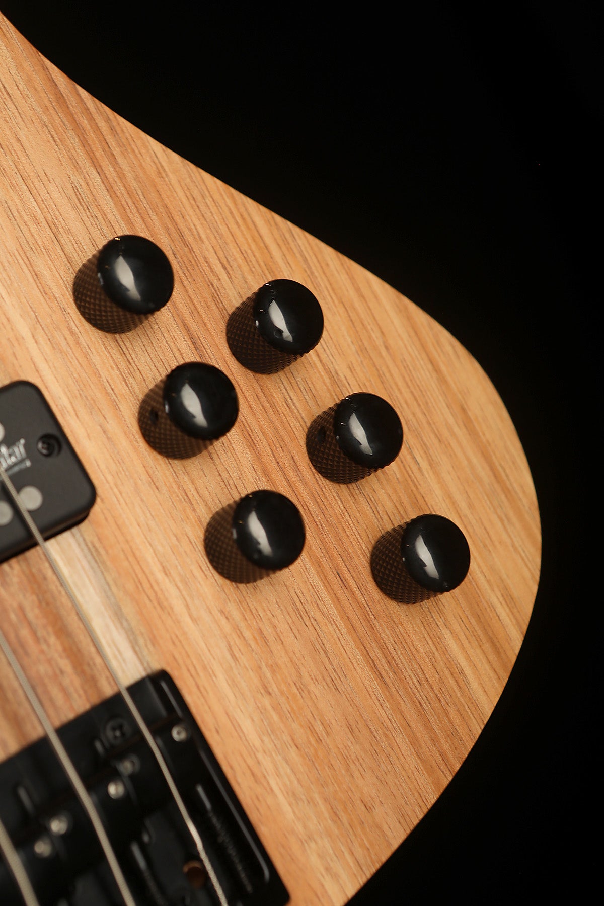 Cole Clark LL B5 Blackwood Top, Ebony - Bass Centre Music Store Melbourne