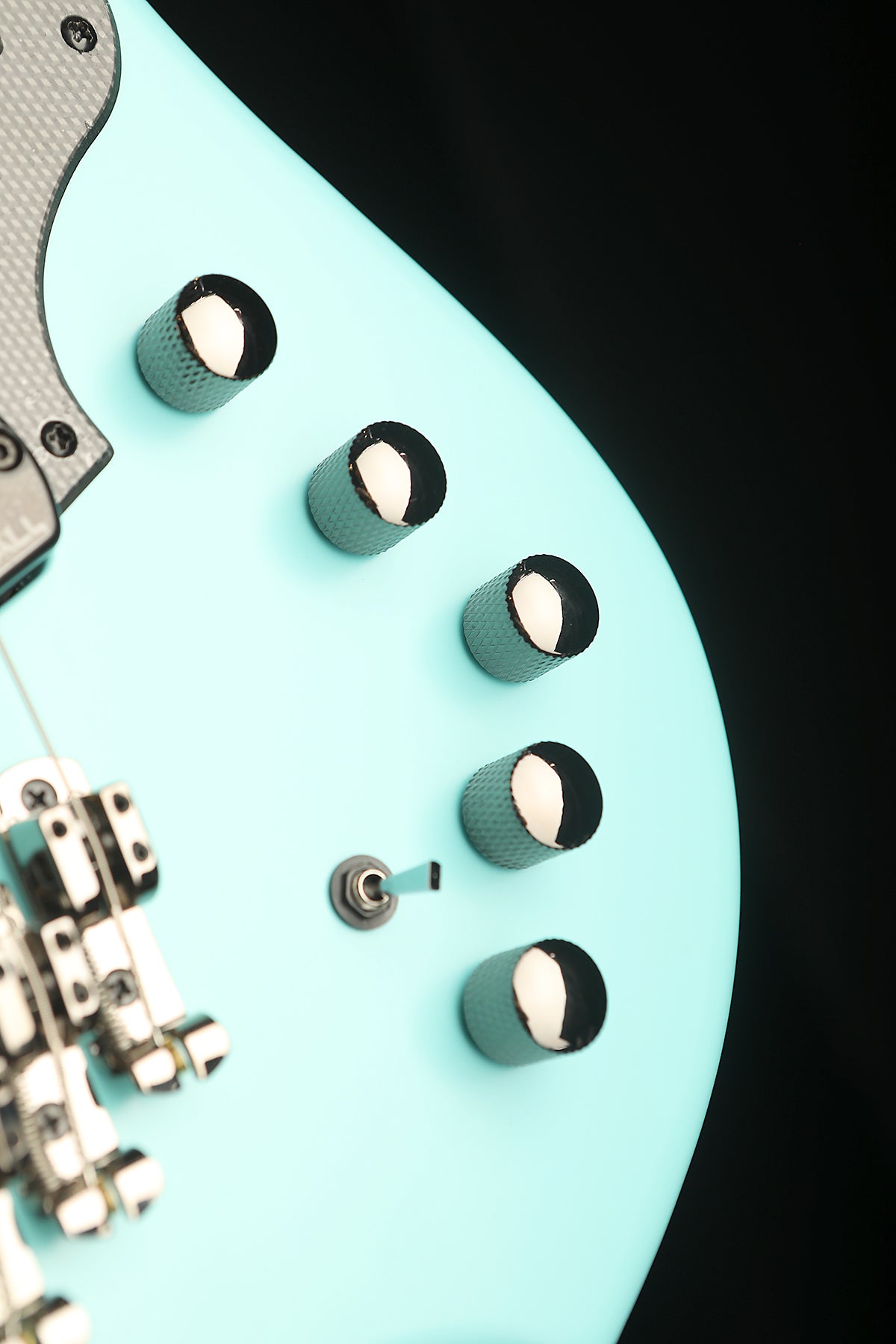 Dingwall NG3 3X Ducati White 5 string