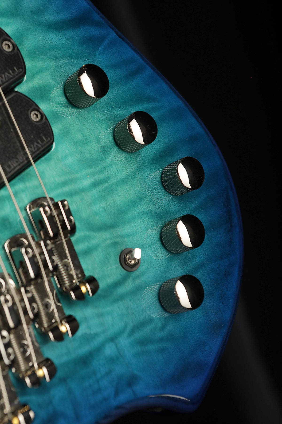 Dingwall Combustion 6 Quilt Top, 3X, Whalepool Burst - Bass Centre Music Store Melbourne