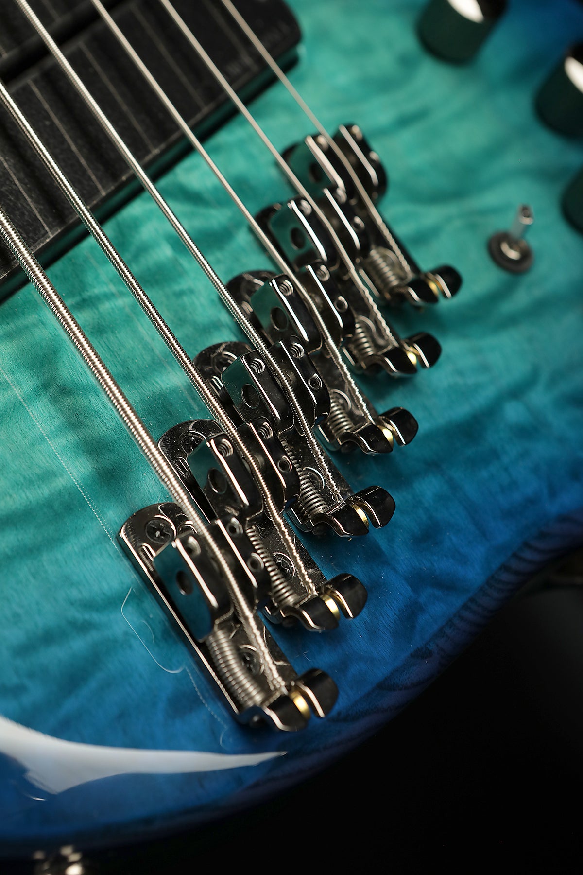 Dingwall Combustion 6 Quilt Top, 3X, Whalepool Burst - Bass Centre Music Store Melbourne