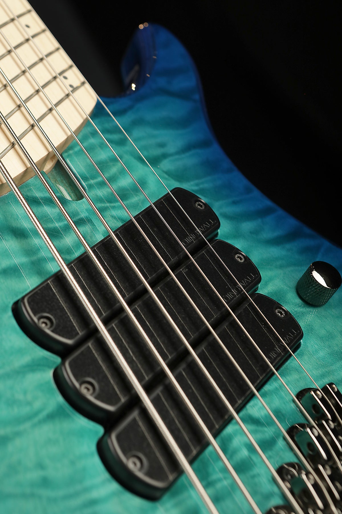 Dingwall Combustion 6 Quilt Top, 3X, Whalepool Burst - Bass Centre Music Store Melbourne